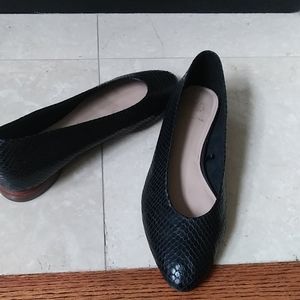 Massimo Dutti Black leather flats